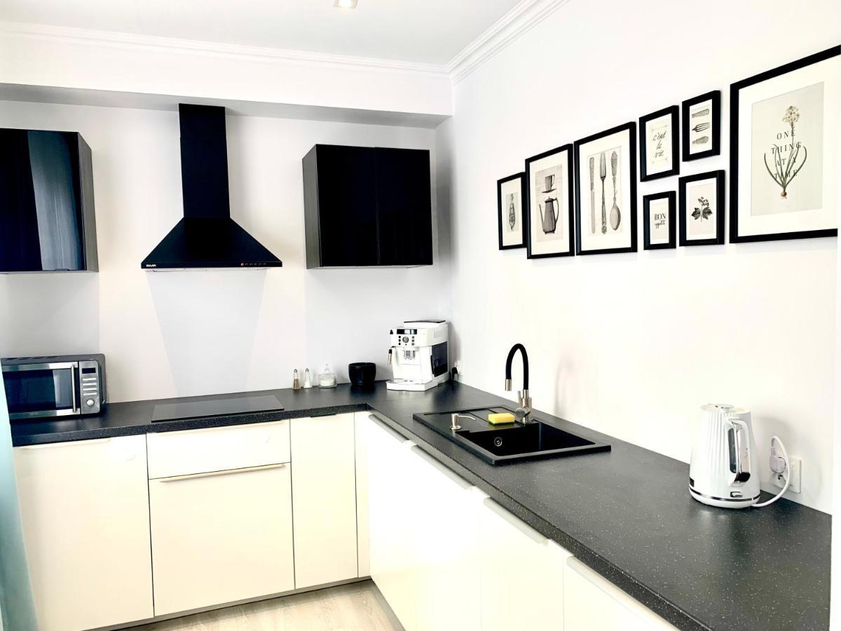 Apartamenty Sienkiewicza - Bezplatny Parking, Centrum, Park, Fv Kielce Ngoại thất bức ảnh